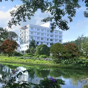https://grand-plaza.kerala-hotels.net