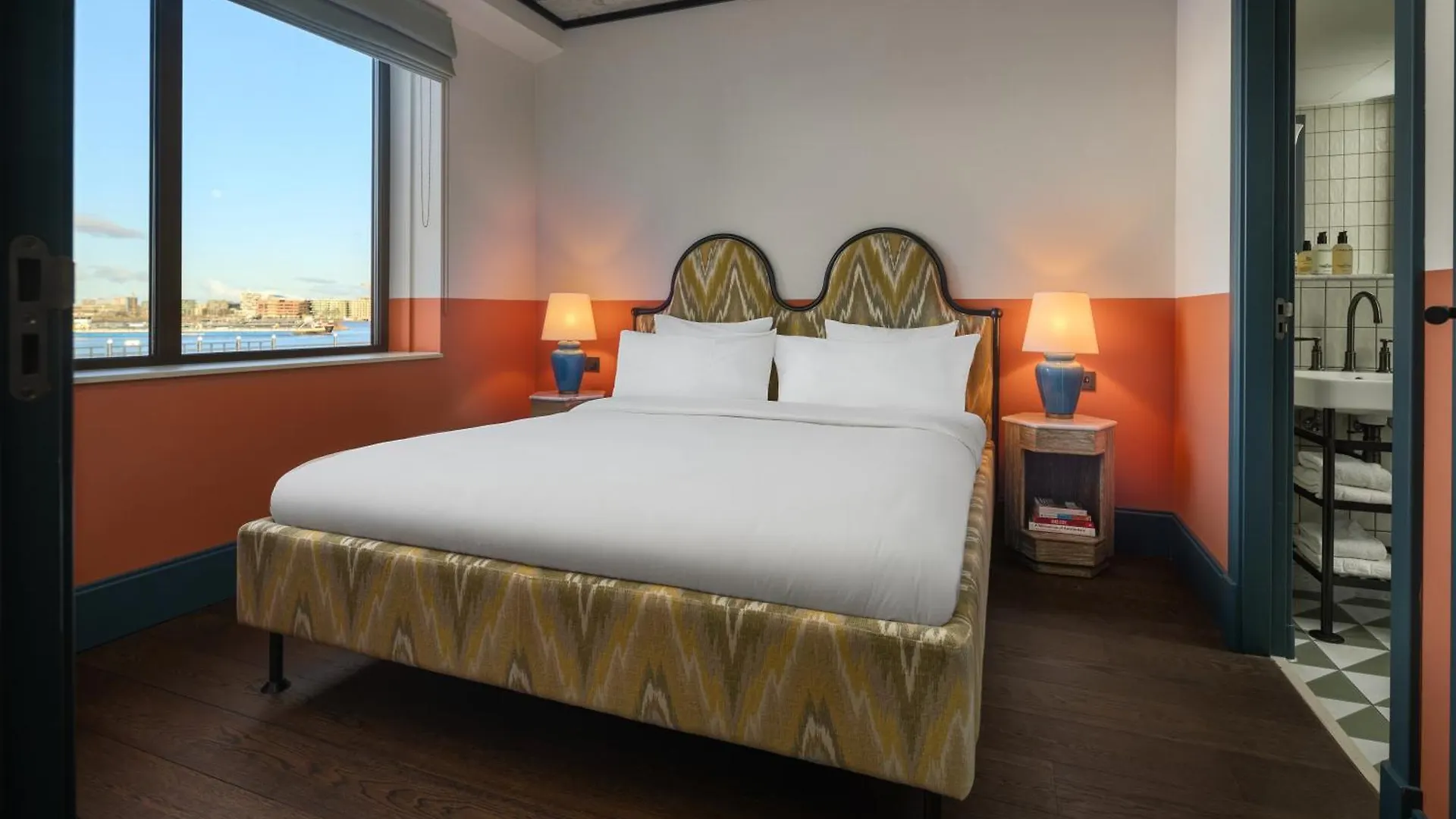 The July - Boat & Co Hotel Amsterdam