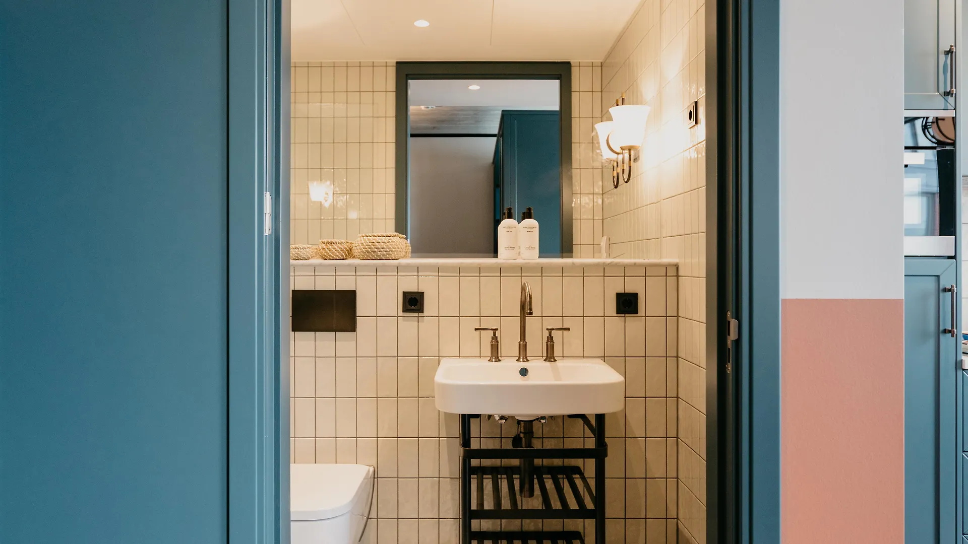 Hotel BOAT&CO Amsterdam